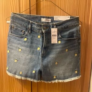 Loft lemon cut off shorts.